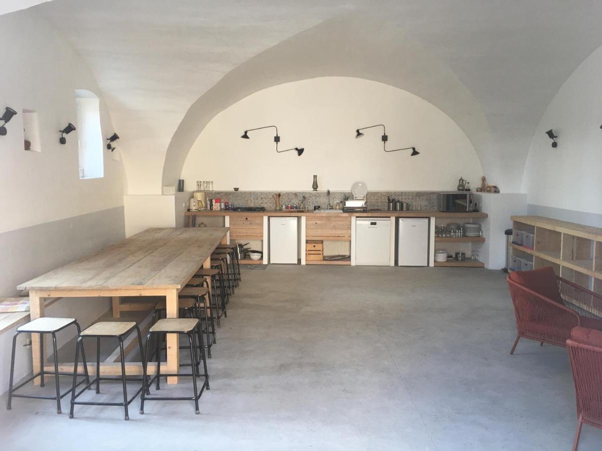 La Grande Maison Montmeyran Exteriör bild